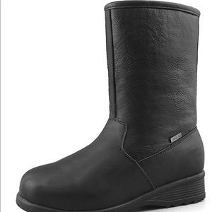 NWT Comfy Moda Womenβs Waterproof Winter Boots